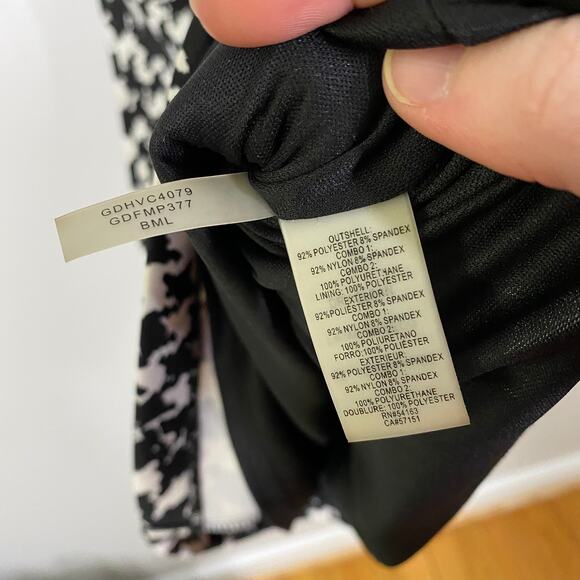 Guess Black White Sleeveless Houndstooth Printed Sheath Dress Size 10 - Picture 5 of 6